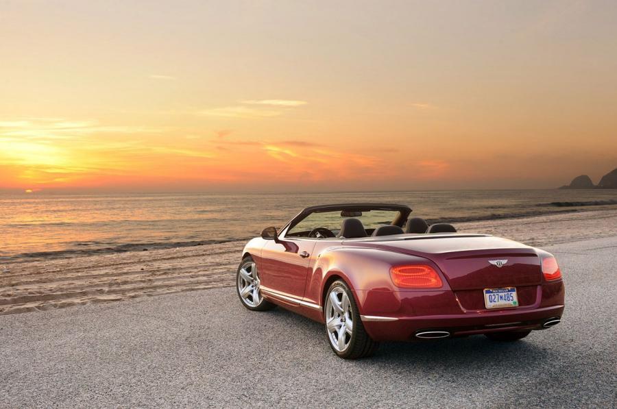  Bentley Continental GTC 2012 года  (фото 67 из 141)
